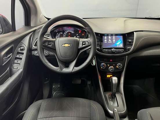 CHEVROLET-TRACKER-2018