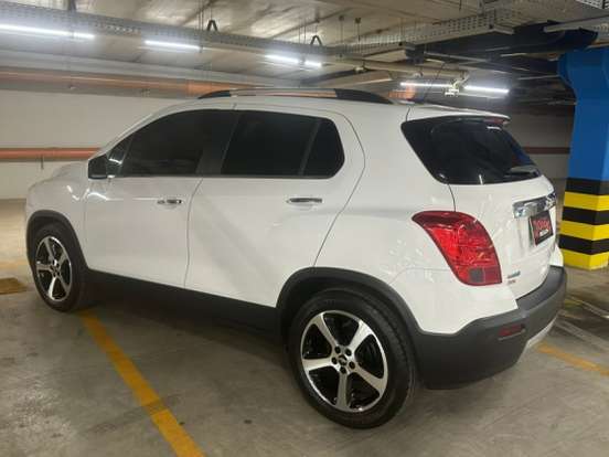 CHEVROLET-TRACKER-2015