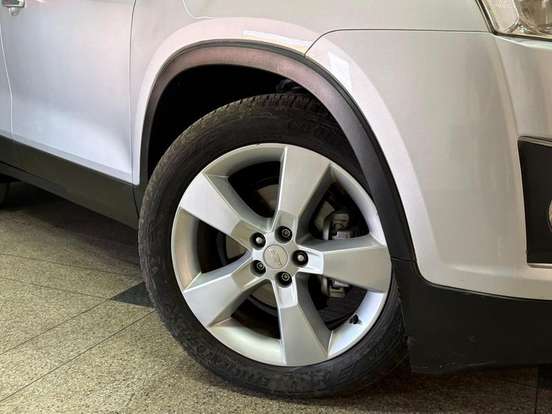 CHEVROLET-TRACKER-2013