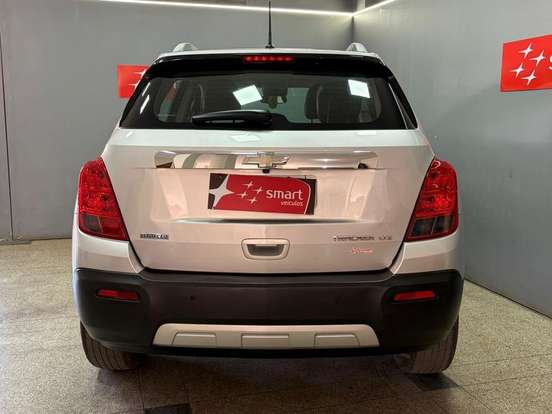 CHEVROLET-TRACKER-2013