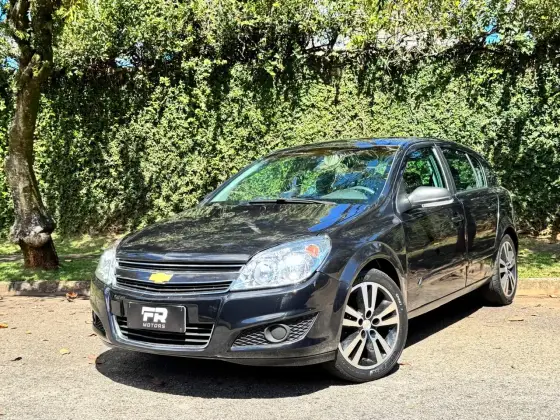 CHEVROLET VECTRA 2.0 MPFI GT HATCH 8V FLEX 4P MANUAL CHEVROLET VECTRA 2.0 MPFI GT HATCH 8V FLEX 4P MANUAL