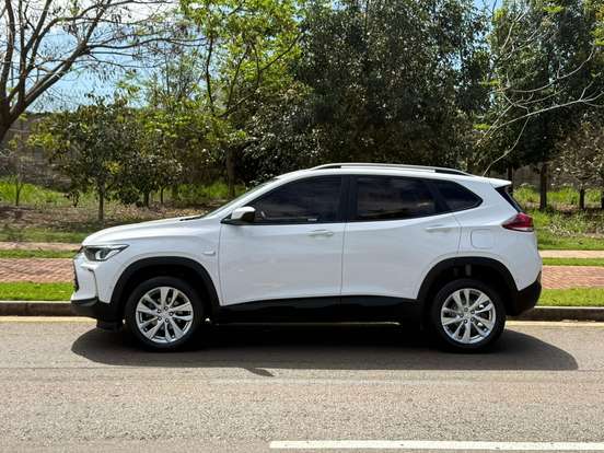 CHEVROLET-TRACKER-2020
