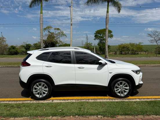 CHEVROLET-TRACKER-2020