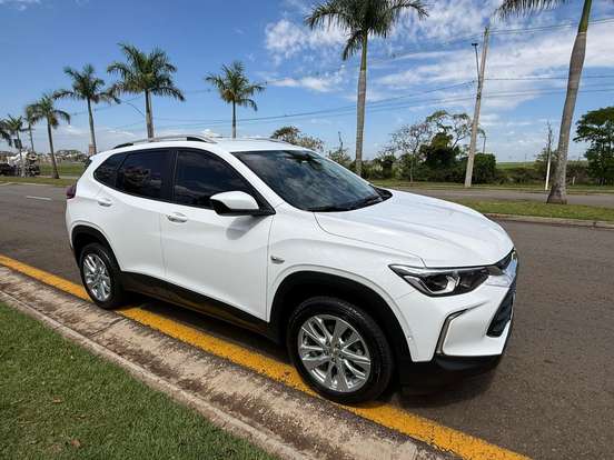 CHEVROLET-TRACKER-2020