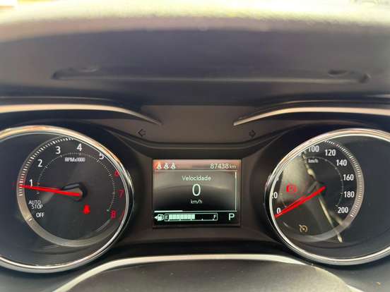 CHEVROLET-TRACKER-2020