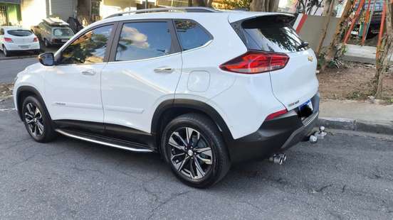 CHEVROLET-TRACKER-2023