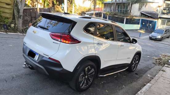 CHEVROLET-TRACKER-2023