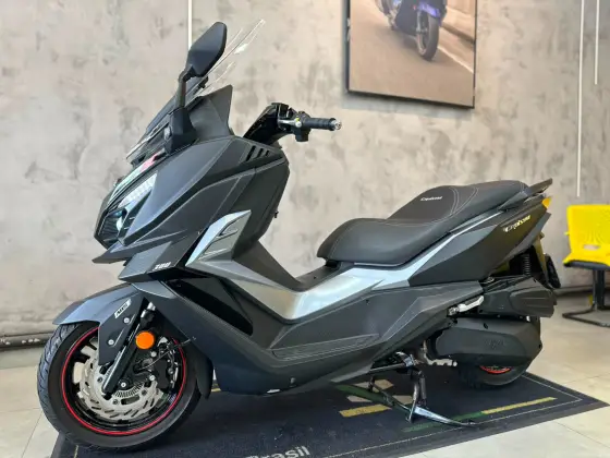 DAFRA CRUISYM 300 