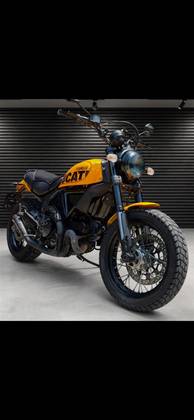 DUCATI SCRAMBLER CLASSIC 