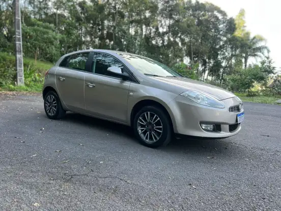 FIAT-BRAVO-1.8 ESSENCE 16V FLEX 4P AUTOMATIZADO FIAT-BRAVO-2014