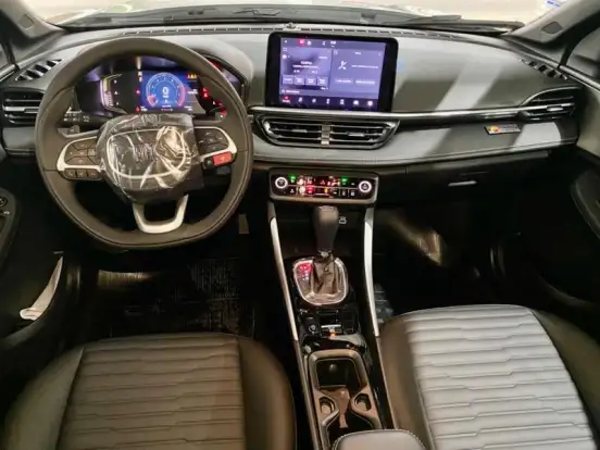 FIAT-FASTBACK-2024