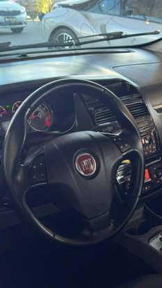 FIAT-LINEA-1.8 ABSOLUTE 16V FLEX 4P AUTOMATIZADO FIAT-LINEA-2013