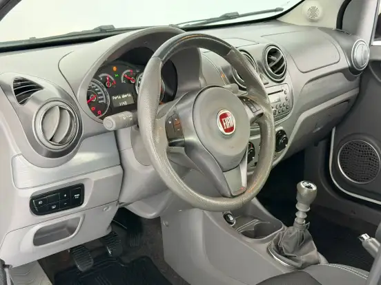 FIAT-PALIO-1.6 MPI ESSENCE 16V FLEX 4P MANUAL FIAT-PALIO-2013