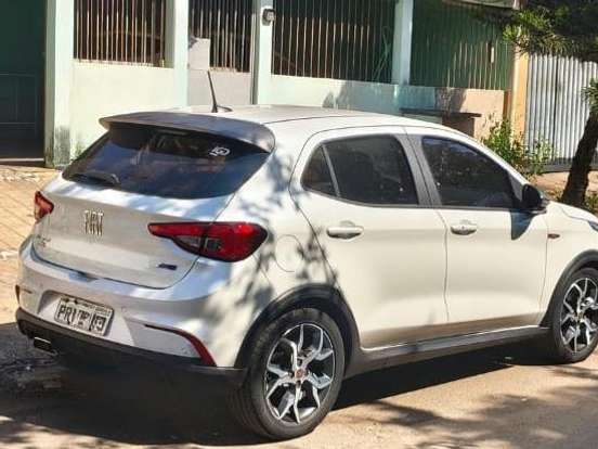 FIAT-ARGO-1.8 E.TORQ FLEX HGT AT6 FIAT-ARGO-2017