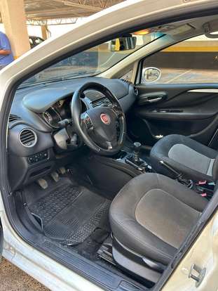 FIAT-LINEA-1.8 ESSENCE 16V FLEX 4P MANUAL FIAT-LINEA-2014