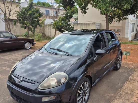 FIAT-PUNTO-1.8 BLACKMOTION 16V FLEX 4P AUTOMATIZADO FIAT-PUNTO-2015
