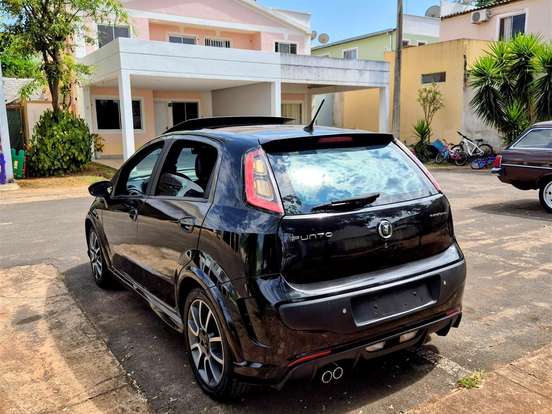 FIAT-PUNTO-1.8 BLACKMOTION 16V FLEX 4P AUTOMATIZADO FIAT-PUNTO-2015