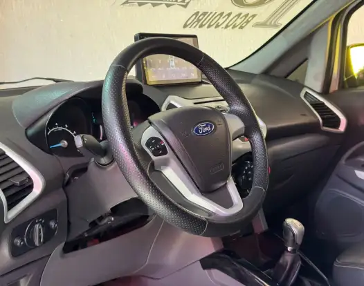 FORD-ECOSPORT-2012