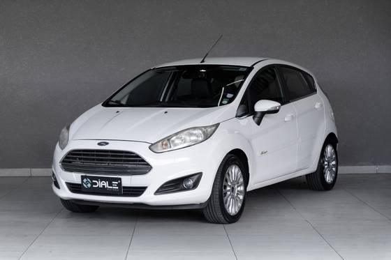 FORD FIESTA 1.6 TITANIUM HATCH 16V FLEX 4P POWERSHIFT