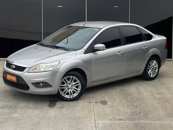 FORD FOCUS 1.6 GL 16V FLEX 4P MANUAL