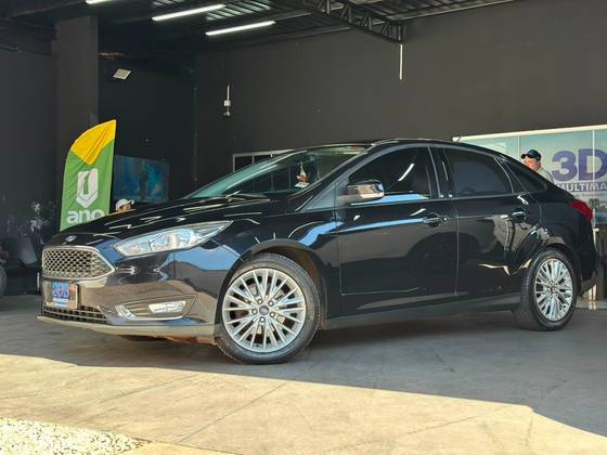 FORD FOCUS 2.0 SE PLUS FASTBACK 16V FLEX 4P POWERSHIFT