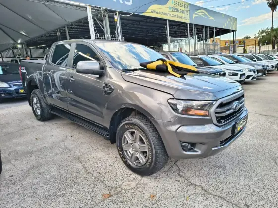 FORD RANGER 2.2 XLS 4X2 CD 16V DIESEL 4P AUTOMÁTICO
