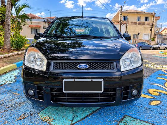 FORD FIESTA 1.6 MPI HATCH 8V FLEX 4P MANUAL