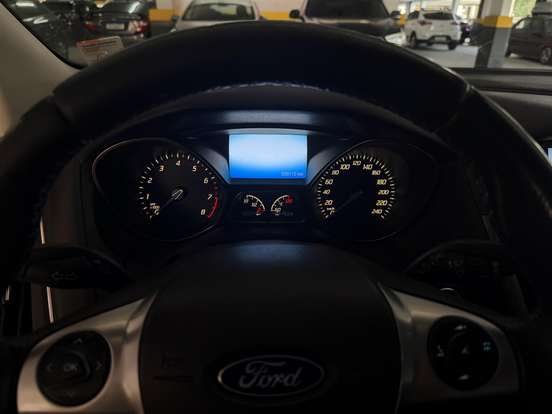 FORD-FOCUS-2014