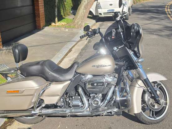HARLEY-DAVIDSON-STREET GLIDE HARLEY-DAVIDSON-STREET GLIDE-2017