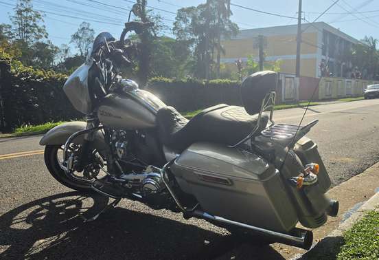 HARLEY-DAVIDSON-STREET GLIDE-2017