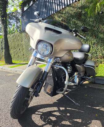 HARLEY-DAVIDSON-STREET GLIDE-2017
