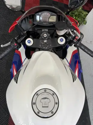 HONDA-CBR 600RR-2010