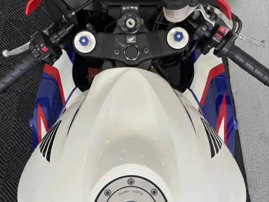 HONDA-CBR 600RR HONDA-CBR 600RR-2010