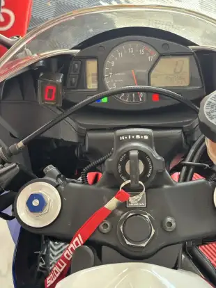 HONDA-CBR 600RR-2010