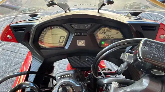 HONDA-CBR 650F-2015