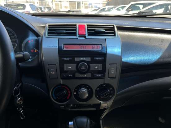 HONDA-CITY-1.5 DX 16V FLEX 4P AUTOMÁTICO HONDA-CITY-2013