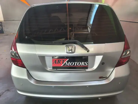 HONDA-FIT-2005