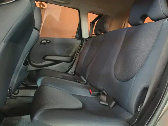 HONDA-FIT-2005