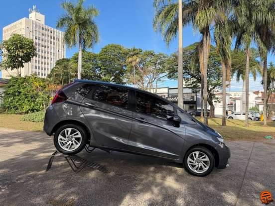HONDA-FIT-2015