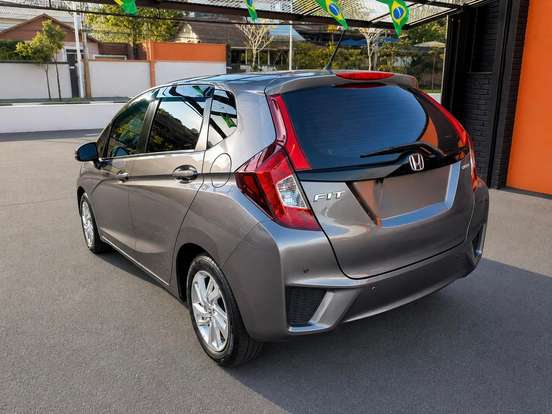 HONDA-FIT-2016