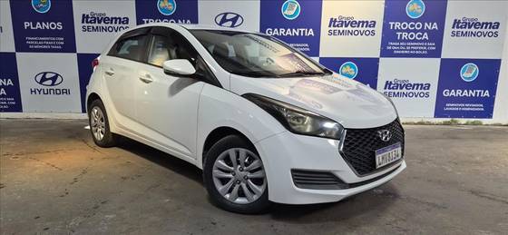 HYUNDAI HB20 1.0 COMFORT PLUS 12V FLEX 4P MANUAL