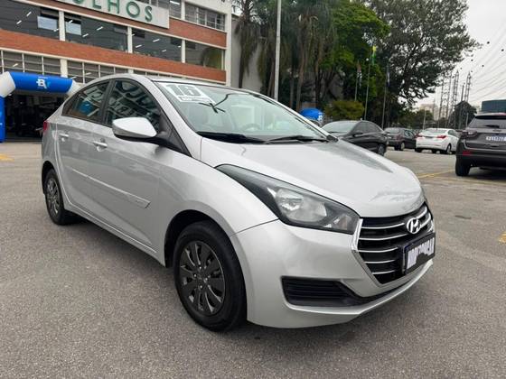 HYUNDAI HB20S 1.6 COMFORT PLUS 16V FLEX 4P AUTOMÁTICO