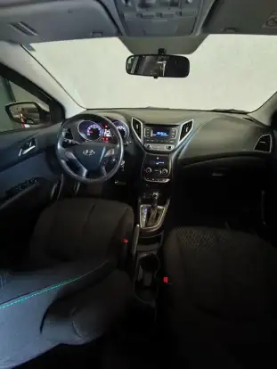 HYUNDAI-HB20X-2018