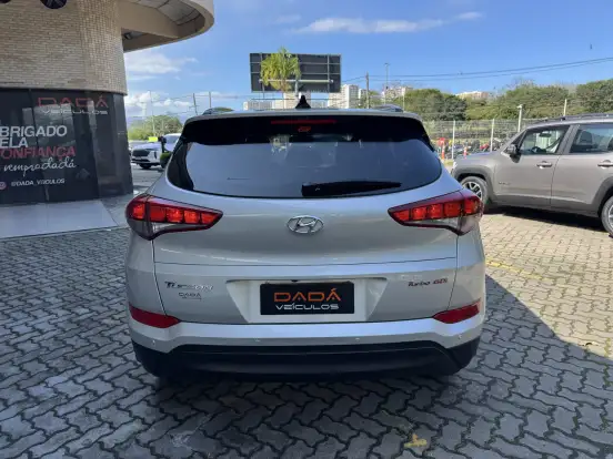 HYUNDAI-TUCSON-2020