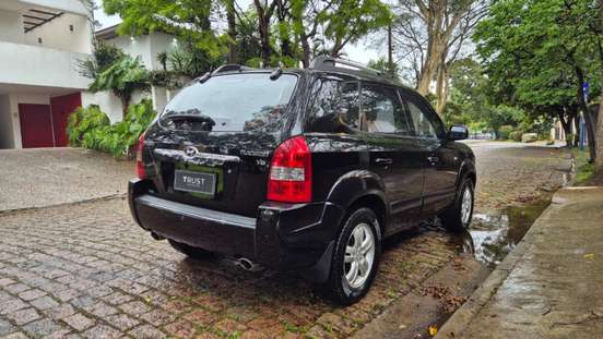 HYUNDAI-TUCSON-2008