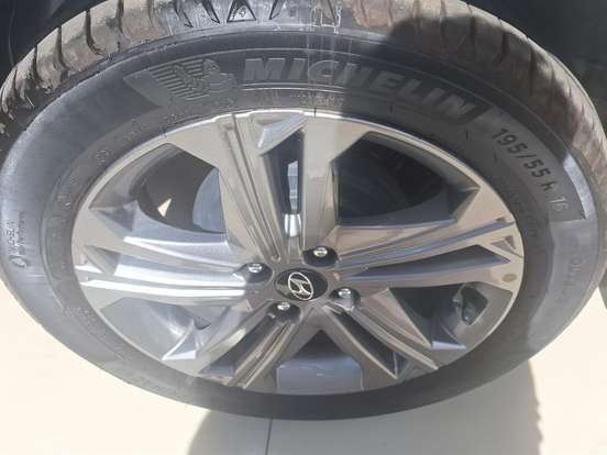 HYUNDAI-HB20S-1.0 TGDI FLEX COMFORT PLUS AUTOMÁTICO HYUNDAI-HB20S-2024