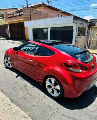 HYUNDAI-VELOSTER-2012