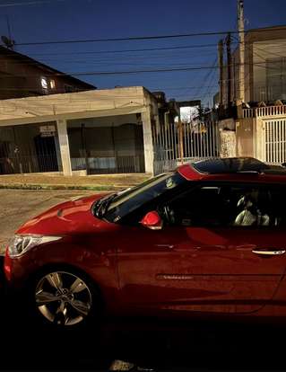 HYUNDAI-VELOSTER-2012