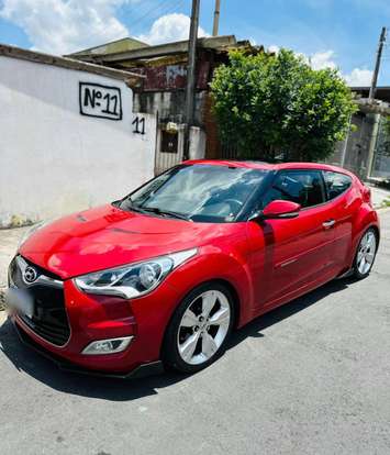 HYUNDAI-VELOSTER-2012
