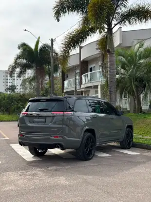 JEEP-COMMANDER-2024